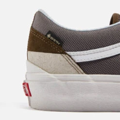 Vans Men's Gore-Tex Old Skool Suede And Canvas Trainers -Vans Shoes Shop 14197492 1895041603760547