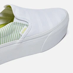 Vans Women's Summer Picnic Classic-Slip On Stackform Trainers -Vans Shoes Shop 14197852 1315041604038521
